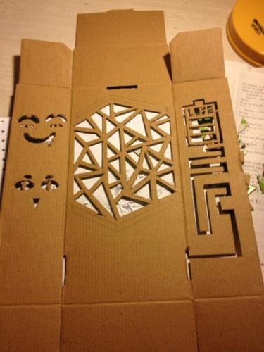 纸箱也浪漫—废旧纸箱diy个性灯罩