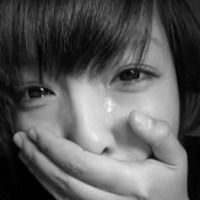微信头像图片大全 微信带字伤感头像  男生哭泣流泪的帅气头像男生