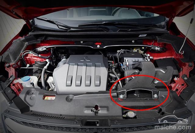 奕歌的发动机进气口在前进气格栅的顶部,也就是说其涉水深度会远高于