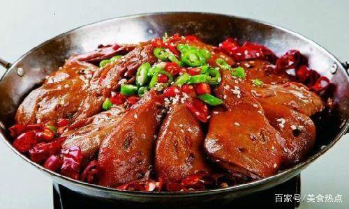 今天的美食分享来做一款干锅类的家常菜,希望大家喜欢,一起来看看