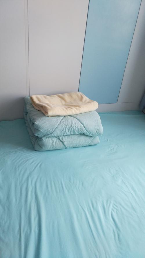 清早起来叠被子