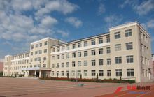 阜新市第九中学,成立于1958年,位于新邱区,是阜新市一所传统名校