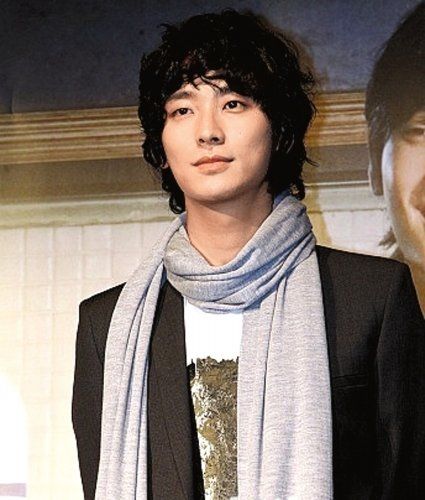 朱智勋增肥当兵改过 过百日迷专程抵韩欢送