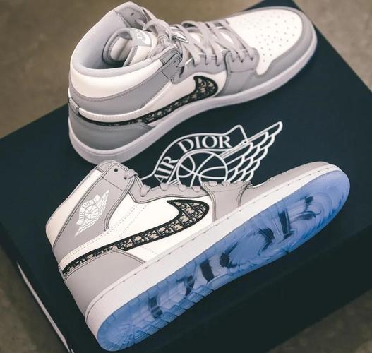 原创卡戴珊小妹上脚迪奥和aj联名炒到8万一双鞋能买一辆车