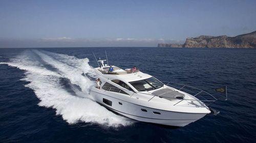 三亚游艇出海72尺英国圣汐纯进口豪华商务超大游艇三亚湾鸿洲国际游艇