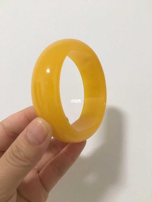 蜜蜡手镯_手镯_蜜蜡_首饰_时尚_配饰