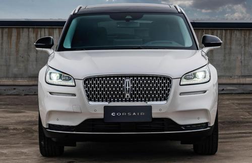 豪华suv林肯冒险家,起售价24.68万元,最大马力245匹,油耗7.5l