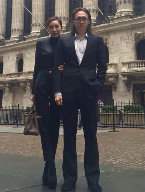 曝潘石屹美艳儿媳 富二代老婆有身材品位是必须的