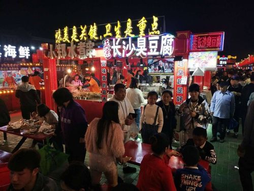 灯火辉煌营口老街夜市