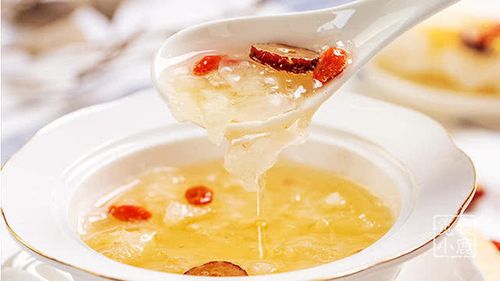 【雪梨银耳汤 】