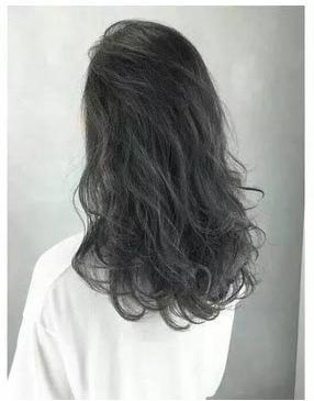 胖人什么发型好看,换个发色有用吗?染头发的颜色显瘦是必备项目