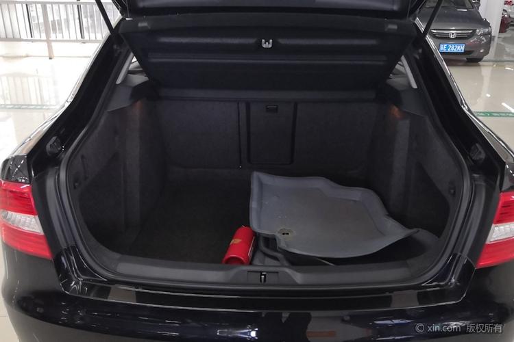斯柯达速派后备箱
