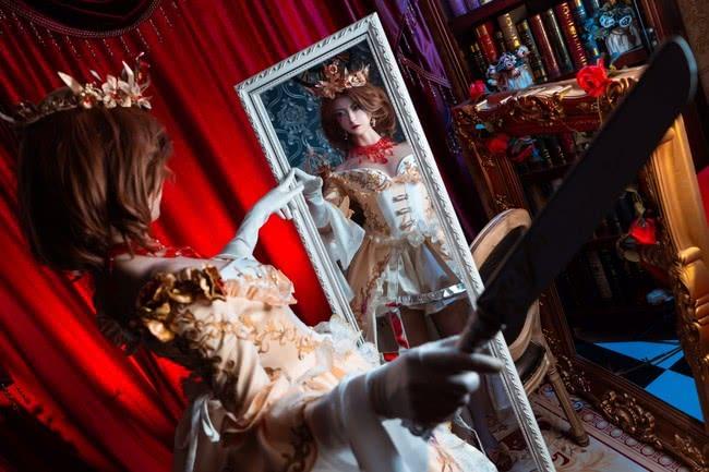 第五人格红夫人血宴cosplay,她厌倦了白色的石柱!