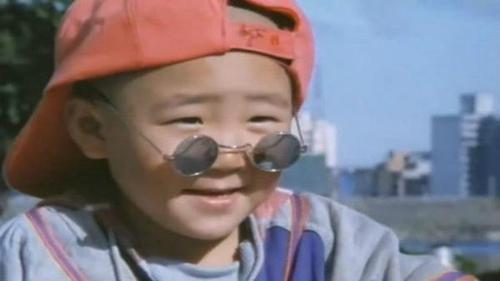 当年的代表作是《新乌龙院》和《狗蛋大兵》,并因此一炮而红.