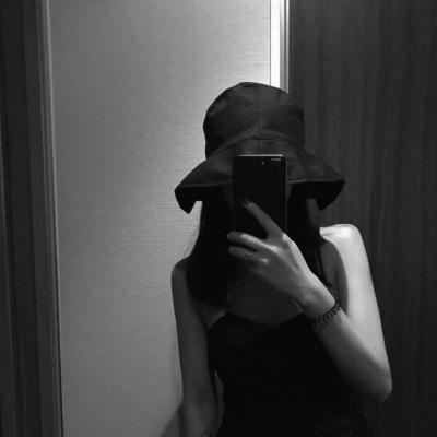 情头一男一女高冷黑白 冷酷黑暗系情侣头像