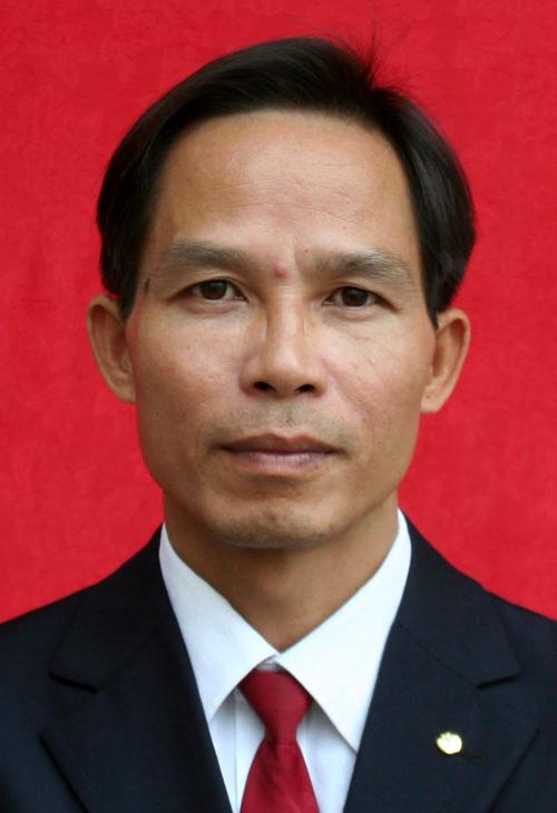  p>冯营中,男,现任广西容县县底镇党委委员,副镇长. /p>