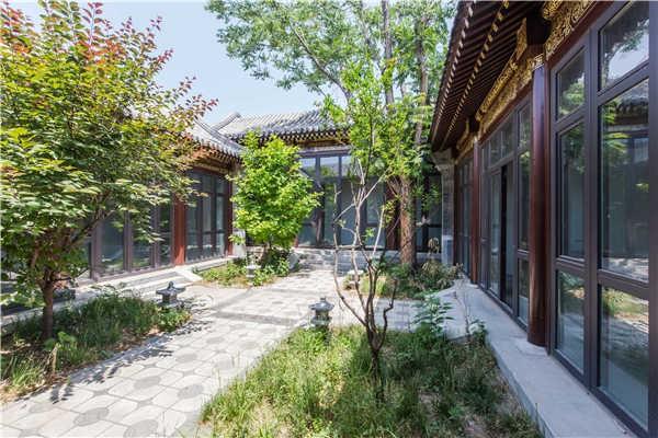 那么,现在在北京买一套四合院,大概需要多少钱?