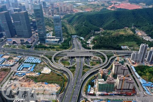 平乐大道赛段博艺路赛段玉洞大道赛段(赵金玲/文  赖有光/图)(作者