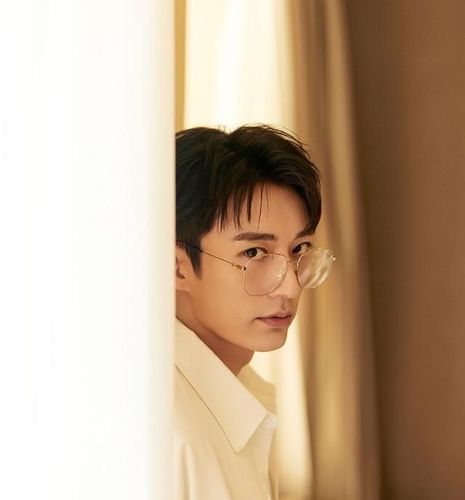 刘学义事业要开挂了!翻身当男主出演《清落》后,又与袁冰妍二搭