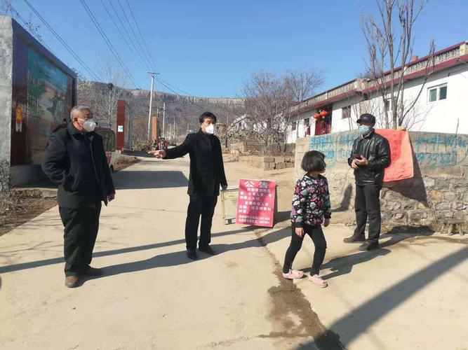 平邑县畜牧局驻白彦镇同心村第一书记任家存与白彦畜牧兽医站李洪儒