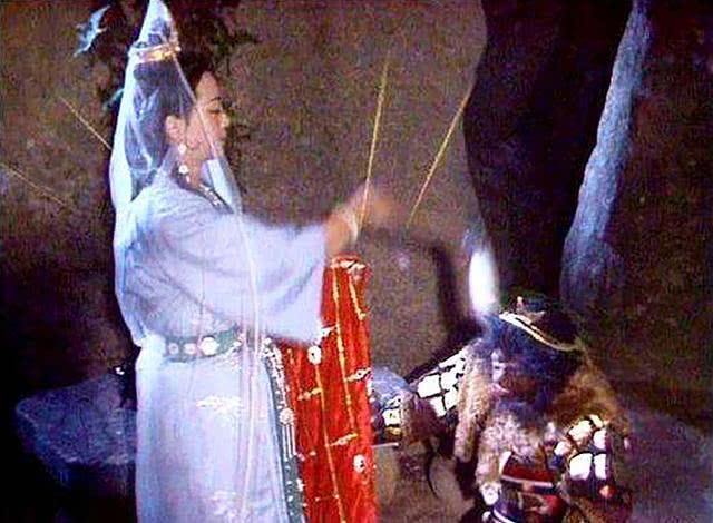 黑熊精偷袈裟,为何观音要收他做守山大神?你看他的真实身份是啥