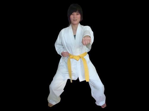 跆拳道各种步法膝关节弯曲角度及脚的前后距离和间距