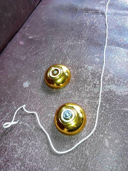 怎么系悠悠球的绳子?说明白些