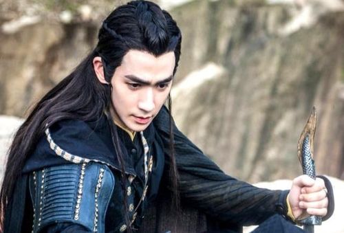 五大玄衣古装男神,杨洋帅气白敬亭冷酷,网友:抱走朱一龙!