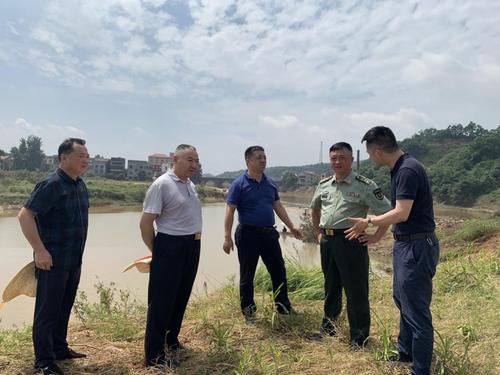 醴陵市政府 - 市委常委,人武部长李云星到孙家湾镇指导灾后重建工作