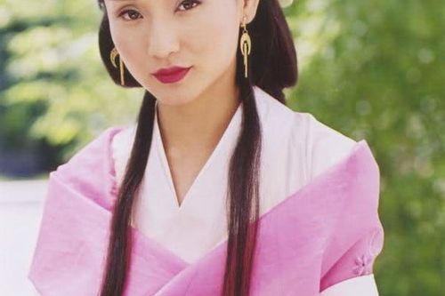 小鱼儿与花无缺角色邀月宫主(孔琳饰)_电视猫