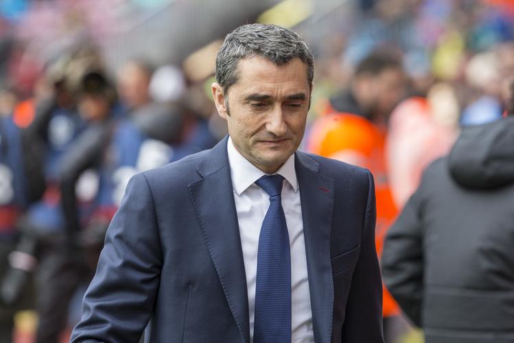 罗马诺:热刺上周联系了前巴萨主帅巴尔韦德