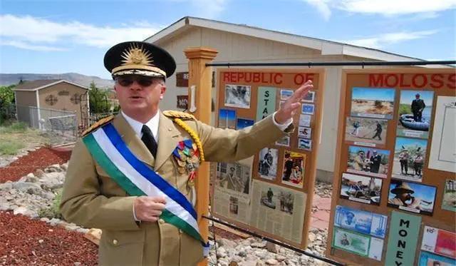 025平方公里,在刚刚成立的时候人口仅为4人,世界人口最少的国家,现在