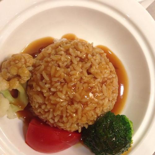 汁猪油饭是一道菜品,主料是 a target="_blank" href="/item/米饭