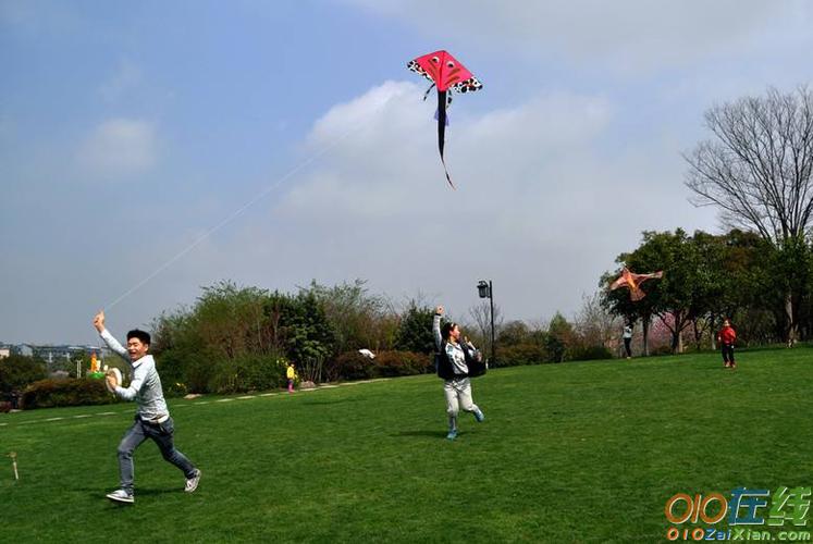 描写春天放风筝的段落