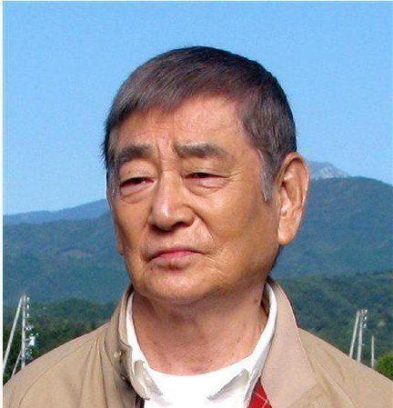 80岁高仓健驾车发生碰撞事故 无人员受伤