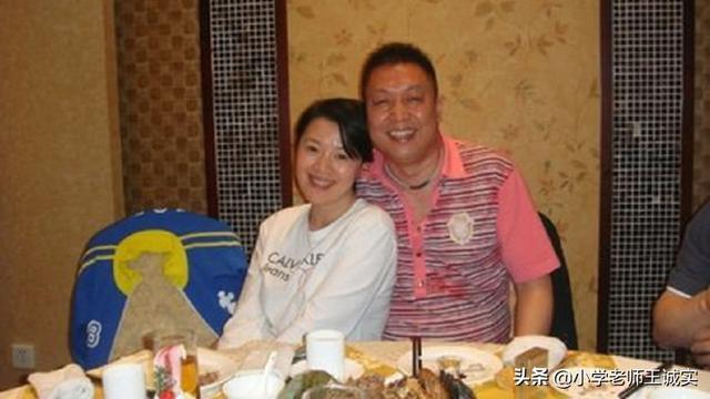 王为念,92岁的老母亲去世,作为情感达人的他,感情现状