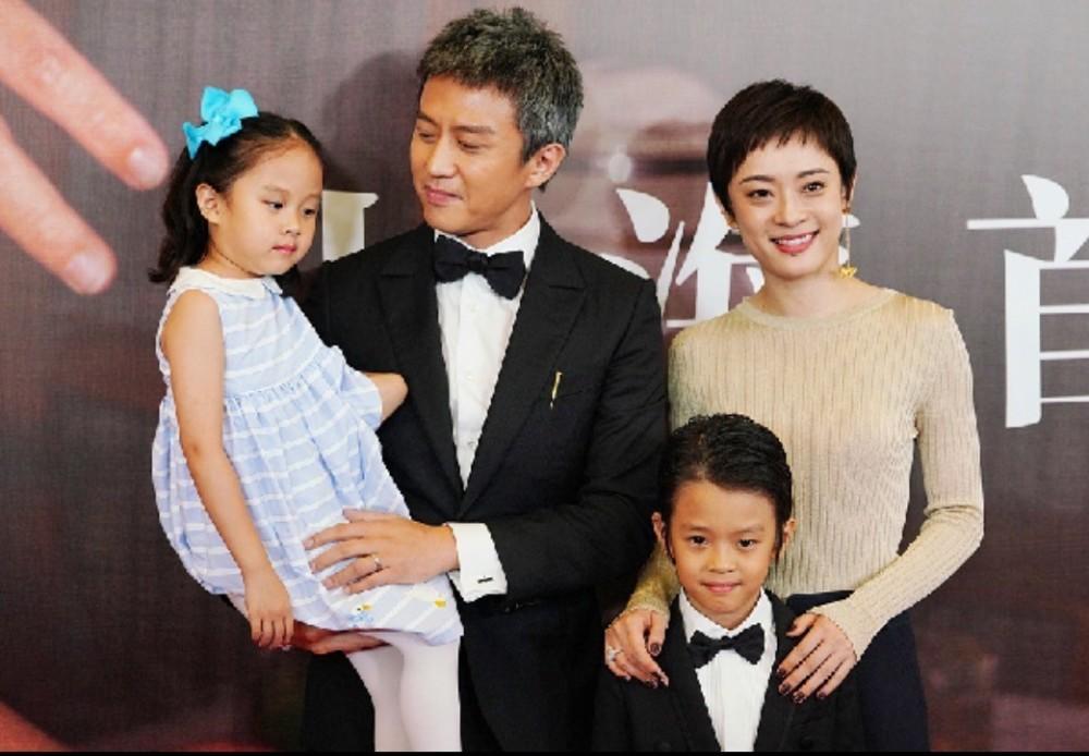 和孙俪有一个可爱的女儿小花和儿子等等,儿女双全,很是幸福.