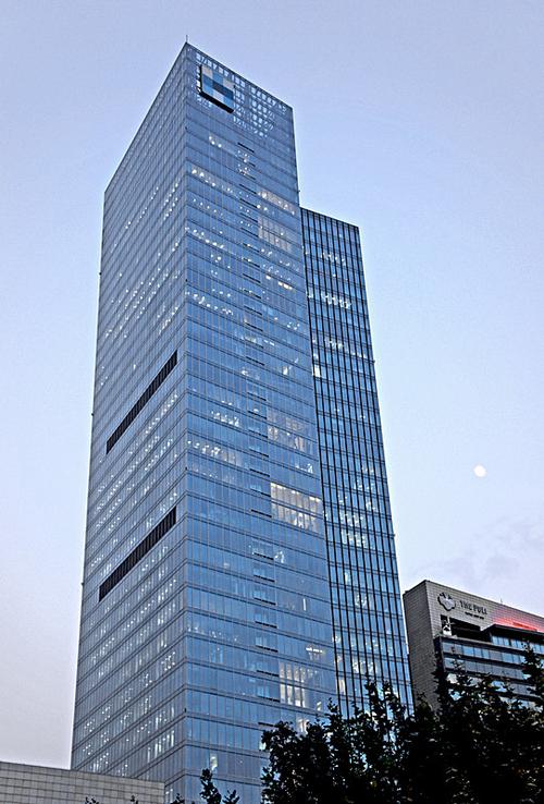 9,越洋广场.