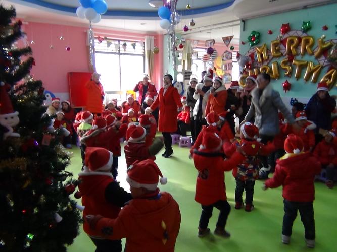 高新区幼儿园组织"快乐圣诞节"亲子活动