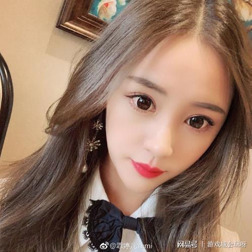 斗鱼颜值主播晒春节红包和自家豪宅 妥妥的斗鱼第一女