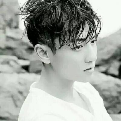 2021qq头像男生颓废伤感高清头像医者不自医渡人难渡己676767