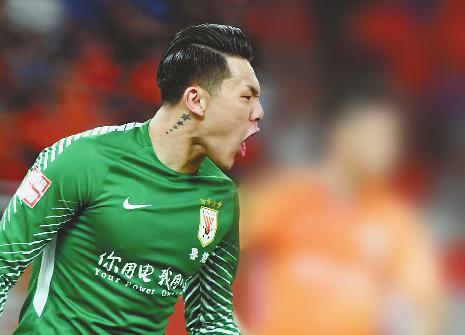 王大雷完成个人职业生涯第300场竞赛 记者谢永亮 摄