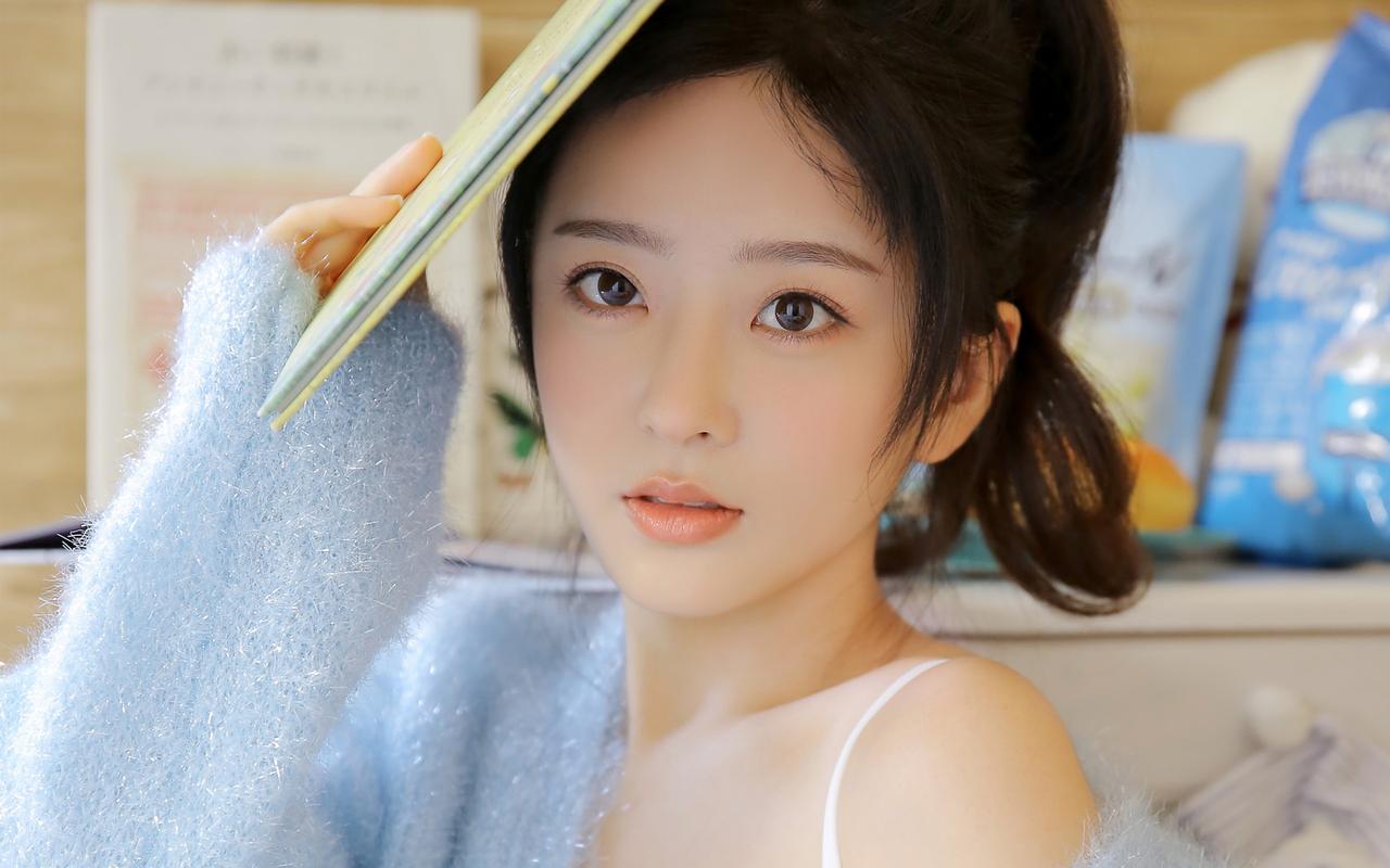 初恋美少女性感写真高清电脑桌面壁纸图片