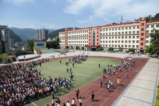 武隆区学校积极开展防灾减灾宣传教育与应急演练
