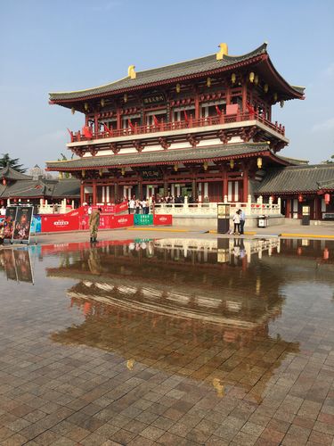 "大唐芙蓉园"大门,现免费预约入园