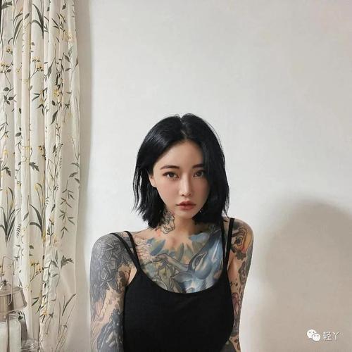 胸前纹身姑娘大比拼,真狂野