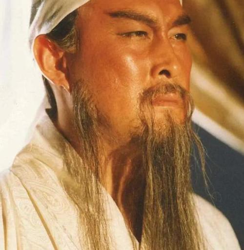 靠关羽这个角色红一辈子,64岁陆树铭再演关公,雄姿勃