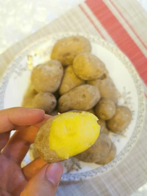 盐焗土豆_土豆_高压锅_炒锅_周末_家常菜_周末家常菜