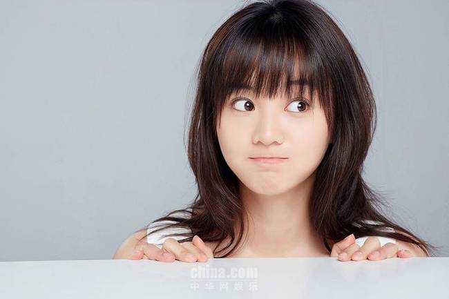 离人心上胡意旋曝最新写真鬼马少女元气满满