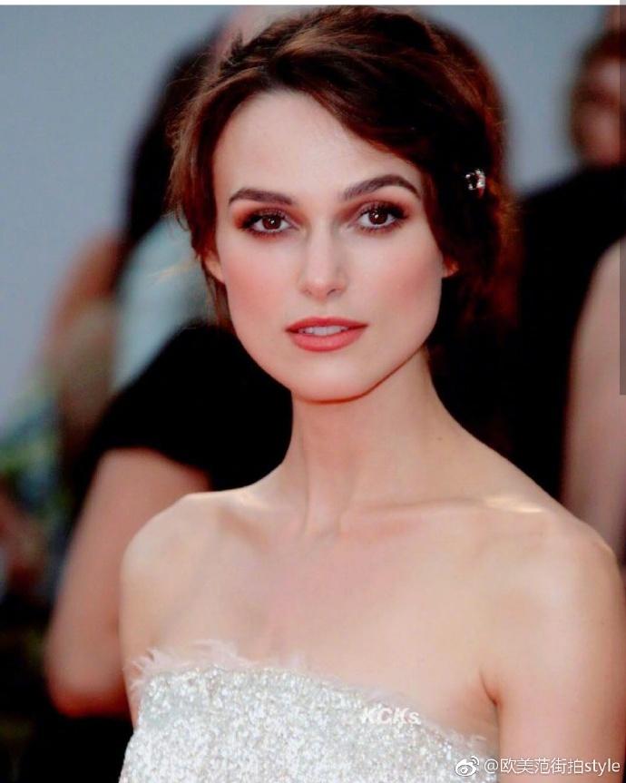 还记得《傲慢与偏见》的女主吗 英伦玫瑰keira knightley造型合集
